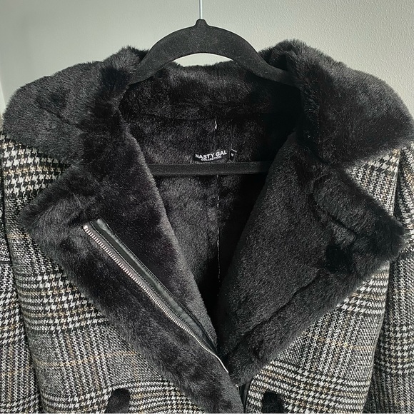 Nasty Gal Faux Fur Lined Coat with Buckle Features - Picture 5 of 9